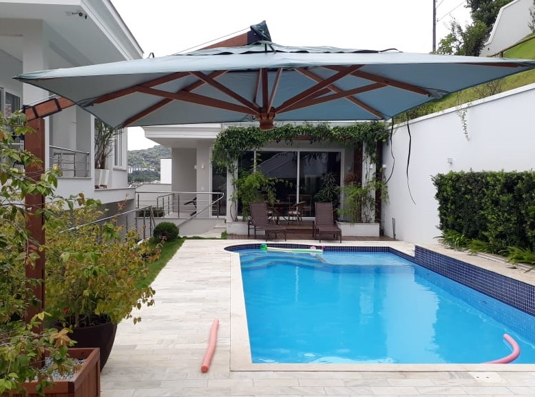 Ombrelone Lateral Premium 3m  x  3m quadrado com floreira - Cor AZUL ROYAL