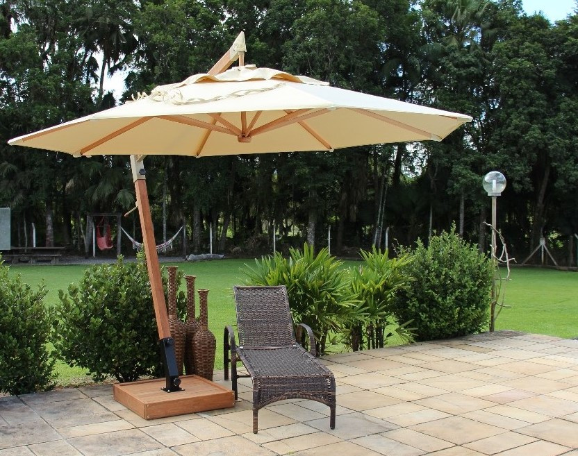Ombrelone Slim Lateral  2.9m Redondo com base de concreto com revestimento  em madeira - Cor CREME